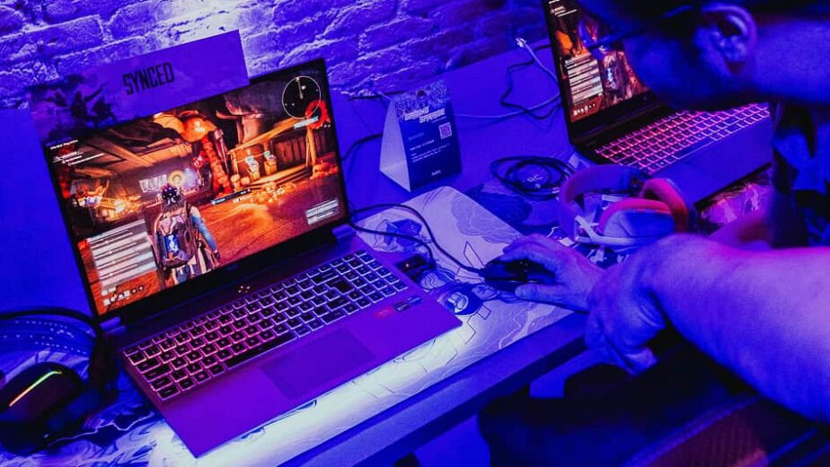 Custom Img 215 924x520